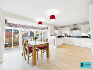 Kitchen/Diner- click for photo gallery